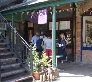 6 Pannier Market